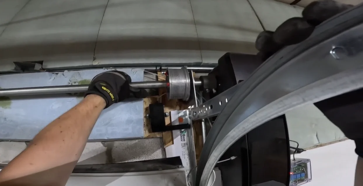 Professional garage door repair service Miami Gardens FL